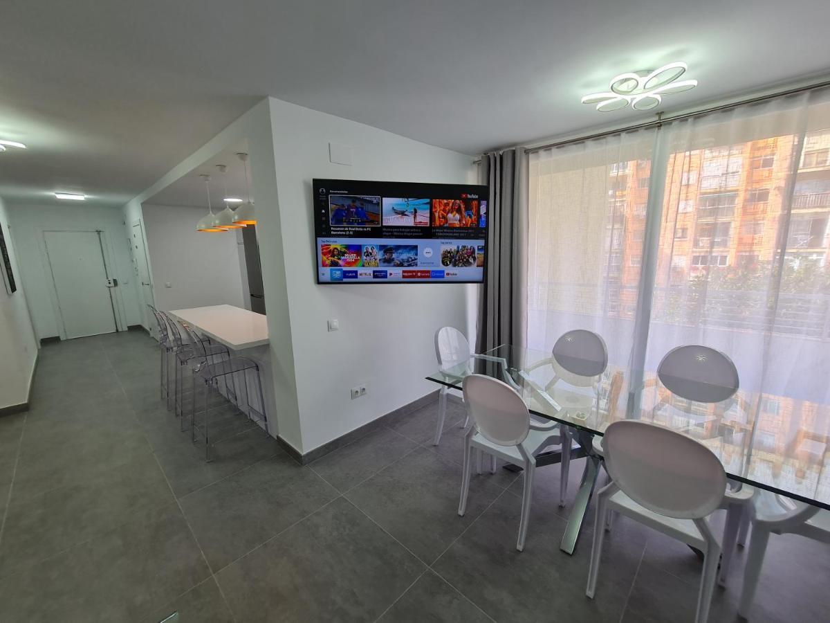 Modern 3 Bedroom Luxury Apartment In Торремолінос Екстер'єр фото