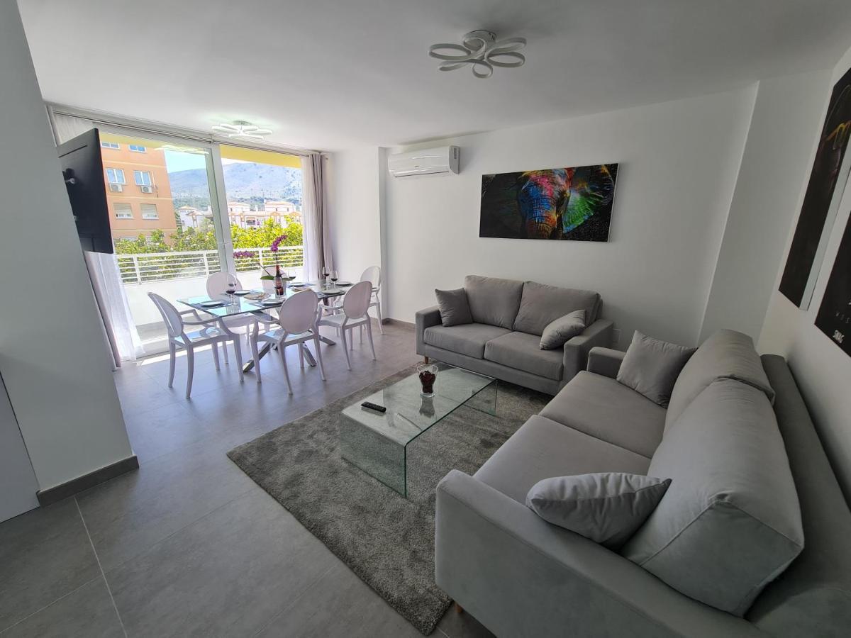 Modern 3 Bedroom Luxury Apartment In Торремолінос Екстер'єр фото